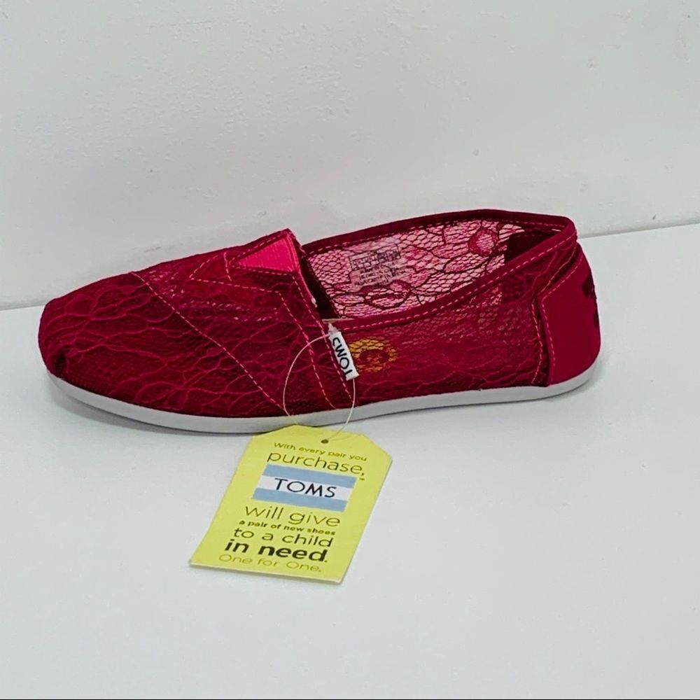 New Toms slip on lace loafers classics